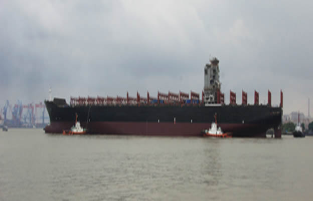 中国香港8800箱集装箱船